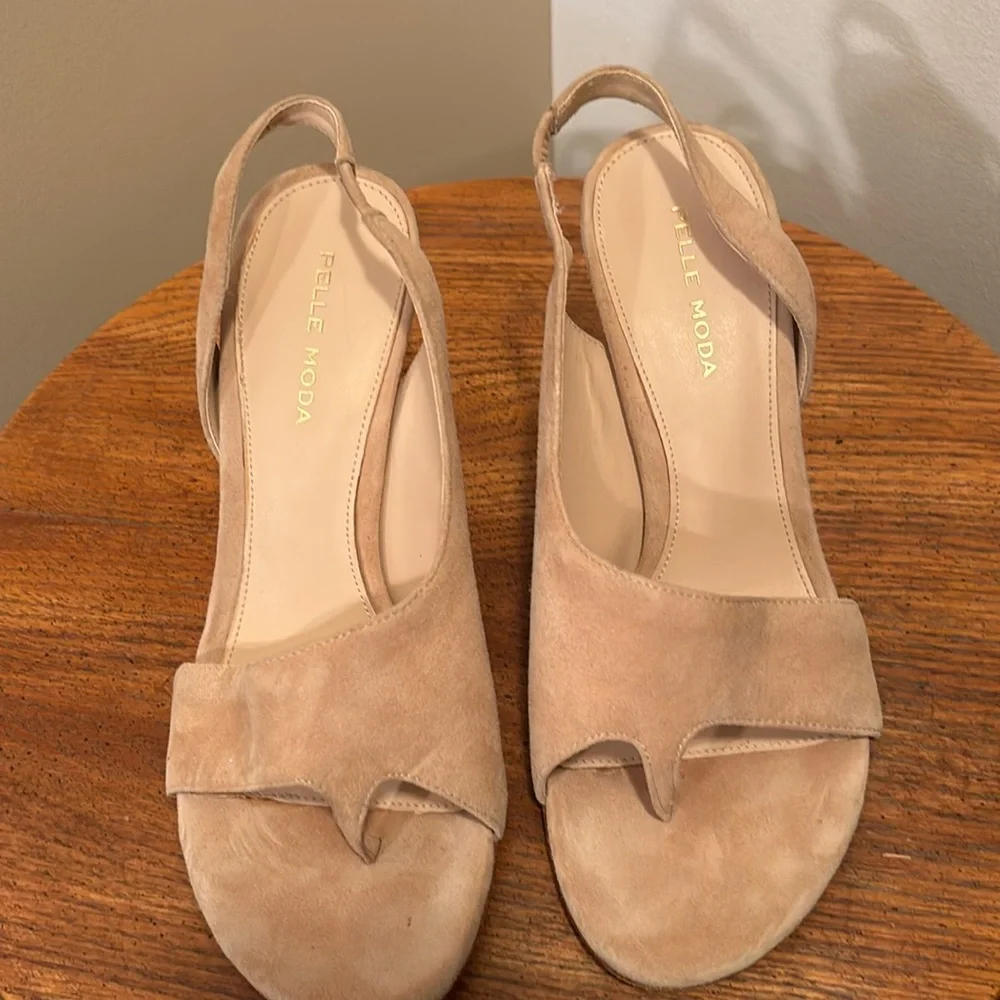 Suede heel